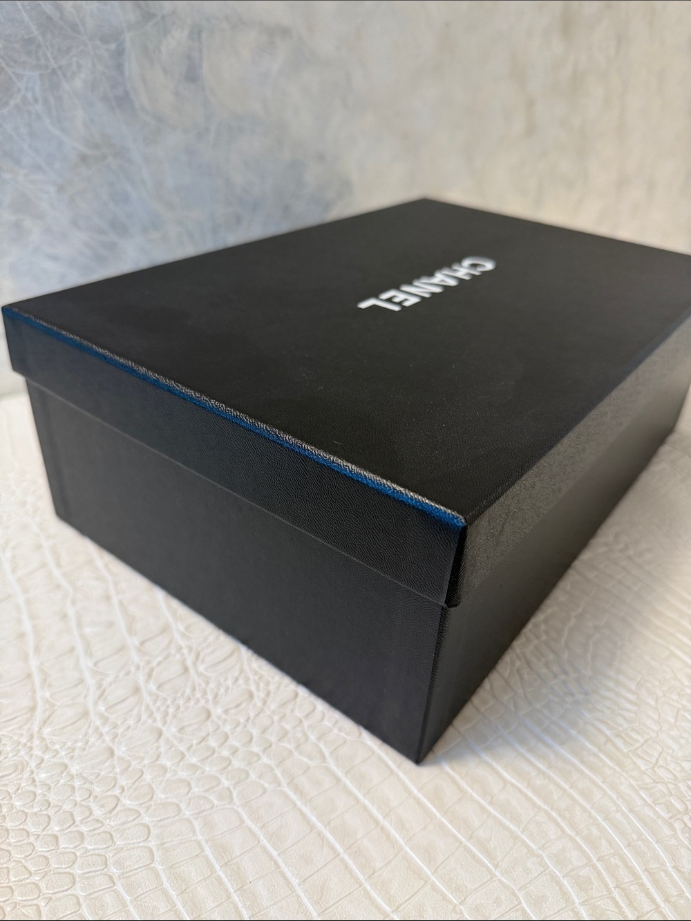 CHANEL SHOE BOX.new - Picture 4 of 15